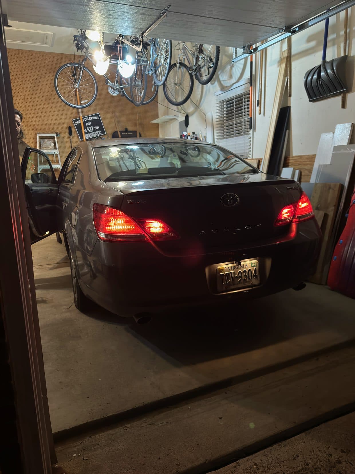 2005 Toyota Avalon · Customer's Avalon in for a top-to-bottom service plus front-end work.